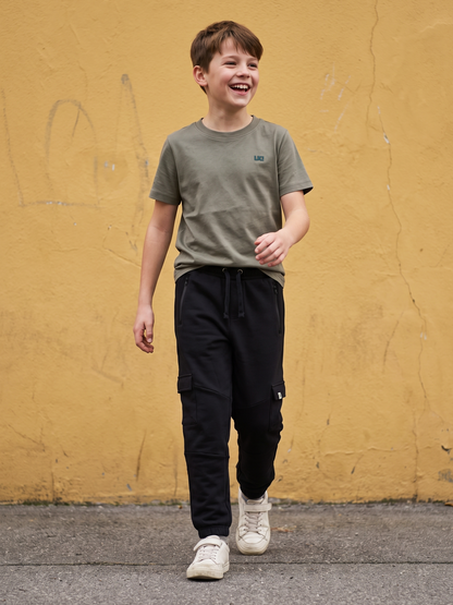 Onyx Cargo | Podstavljene cargo jogger hlače za dječake - klasični kroj