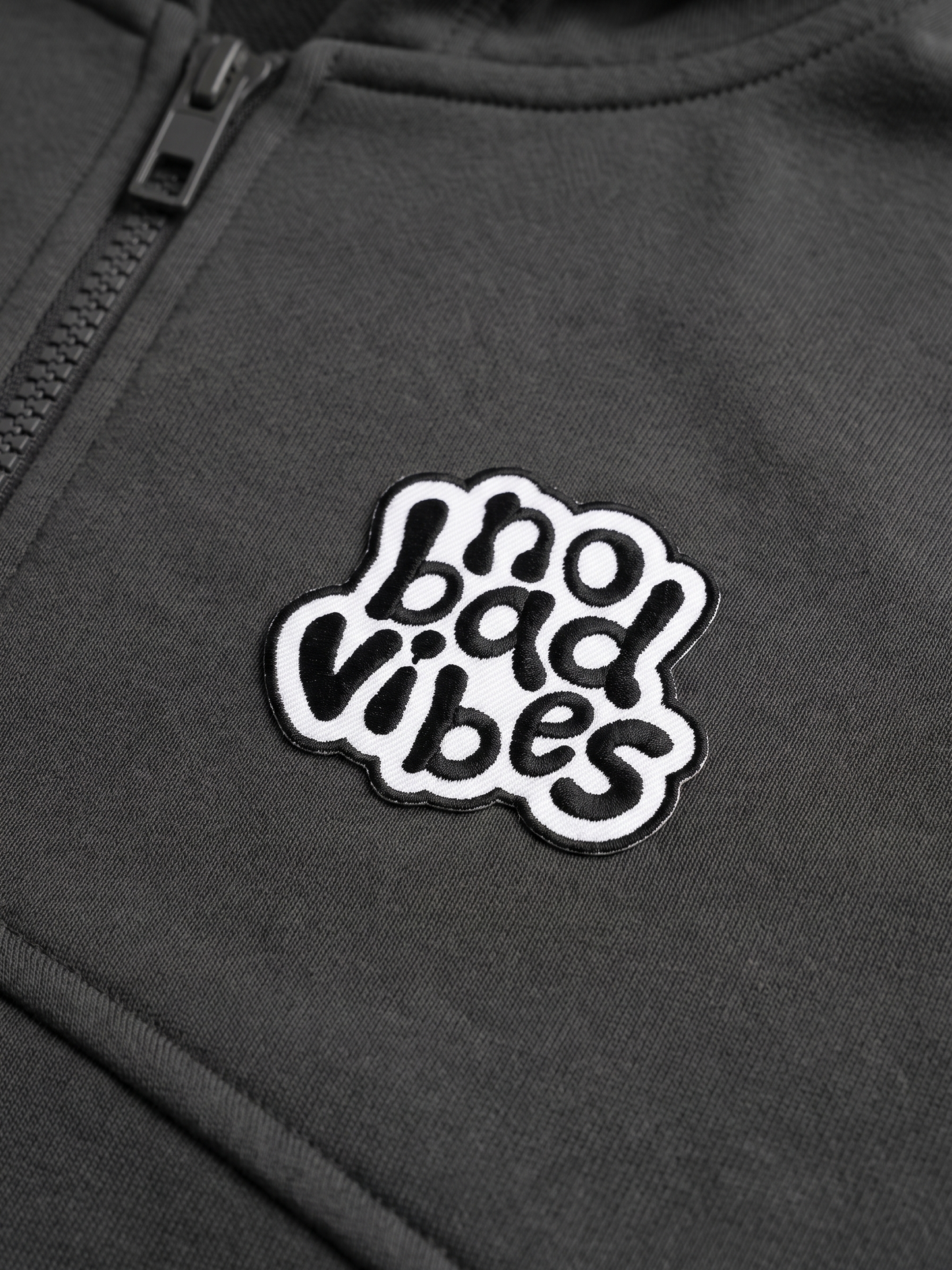 Grey No Bad Vibes | Jakna s kapuljačom za dječake - oversized kroj