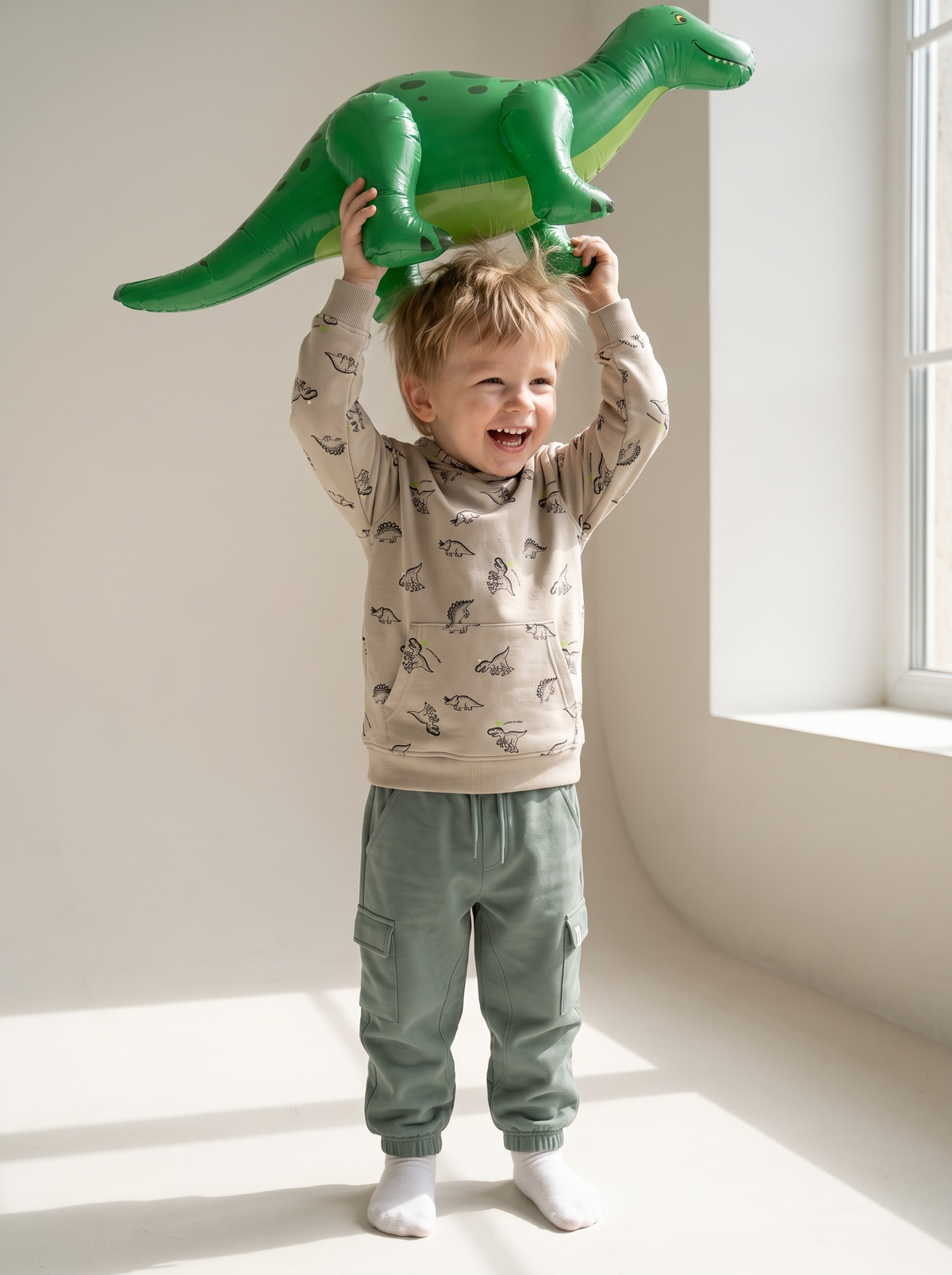Beige Dinosaurs | Majica s kapuljačom za dječake - klasični kroj